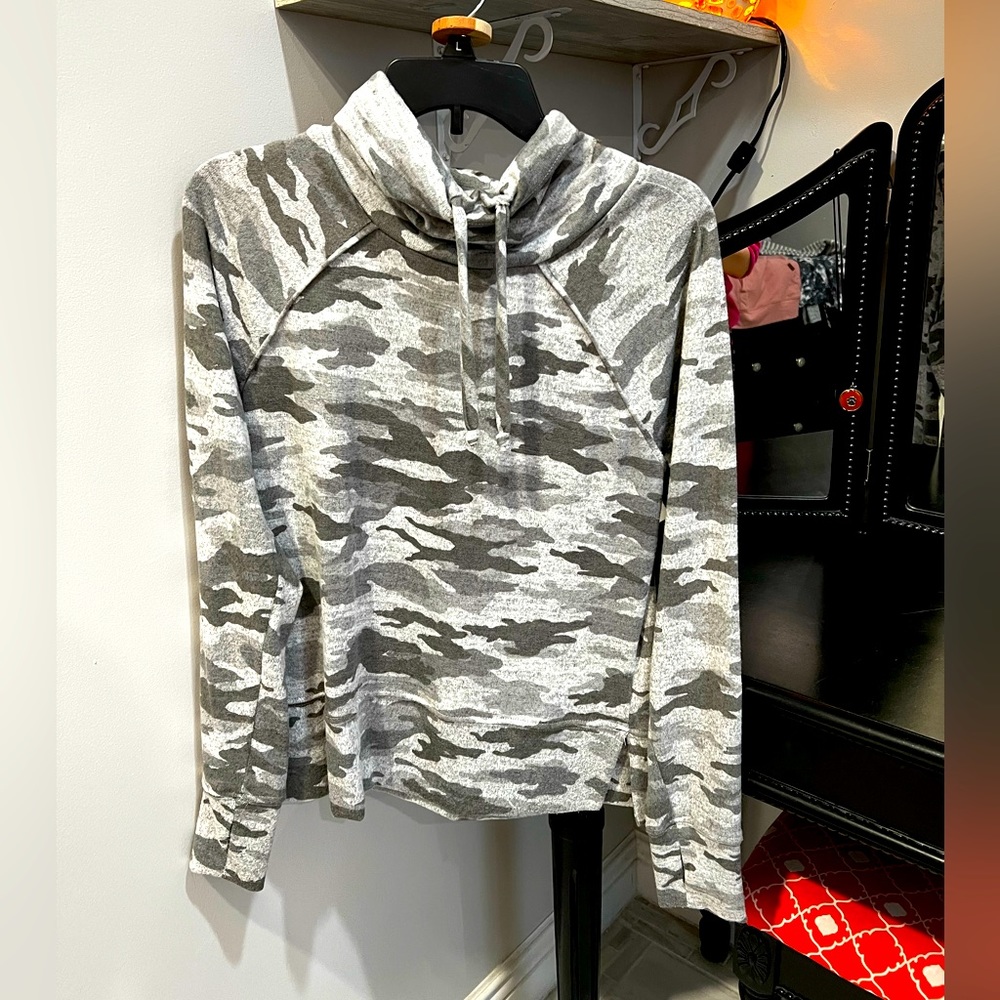Super soft, grey camo sweatshirt